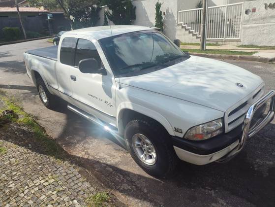 DODGE DAKOTA 5.2 R/T 4X2 CE V8 16V GASOLINA 2P AUTOMÁTICO